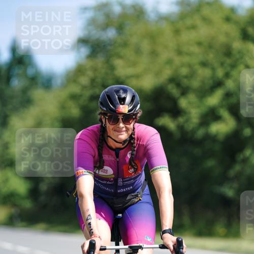 21.06.2026 - Viking Triathlon Michael Burmester http://msf.ph/oto/9864325 21.06.2026 11:47:45 Radfahren 24, 37, 74, 115, 185, 220, 356, 378, 416, 427, 450, 464, 483, 483, 559, 578, 601 meine-sportfotos.de