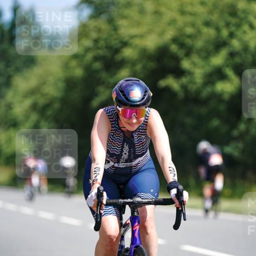 21.06.2026 - Viking Triathlon Michael Burmester http://msf.ph/oto/9864347 21.06.2026 11:47:52 Radfahren 24, 37, 185, 189, 220, 356, 378, 416, 427, 464, 474, 483, 559, 578, 601 meine-sportfotos.de