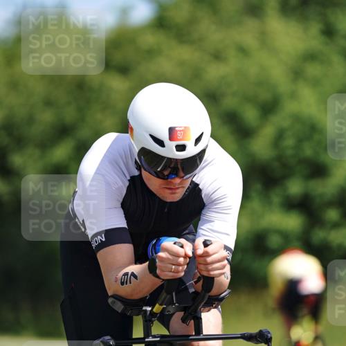 21.06.2026 - Viking Triathlon Michael Burmester http://msf.ph/oto/9864401 21.06.2026 11:48:21 Radfahren 34, 45, 97, 125, 125, 150, 150, 188, 197, 250, 303, 327, 340, 434, 485, 553, 553, 616, 622, 622, 651, 651, 652, 663, 665, 669 meine-sportfotos.de