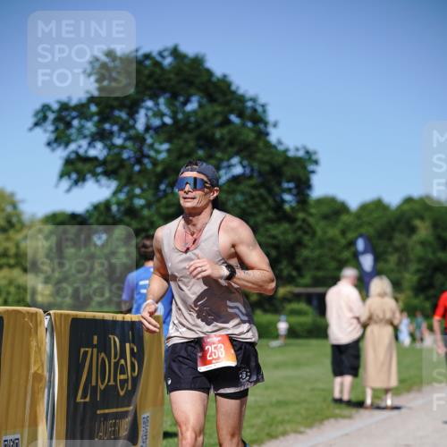 21.06.2026 - Viking Triathlon Michael Burmester http://msf.ph/oto/9864546 21.06.2026 16:44:47 Laufen 253, 431 meine-sportfotos.de
