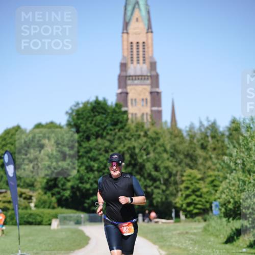 21.06.2026 - Viking Triathlon Michael Burmester http://msf.ph/oto/9864624 21.06.2026 16:46:20 Laufen 182 meine-sportfotos.de