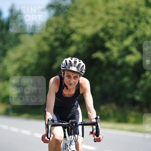 21.06.2026 - Viking Triathlon Michael Burmester http://msf.ph/oto/9864632 21.06.2026 11:49:41 Radfahren 9, 38, 40, 156, 156, 168, 207, 224, 254, 346, 393, 471, 482, 489, 492, 493, 498, 528, 629 meine-sportfotos.de