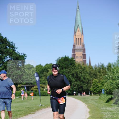 21.06.2026 - Viking Triathlon Michael Burmester http://msf.ph/oto/9864633 21.06.2026 16:46:22 Laufen 182 meine-sportfotos.de