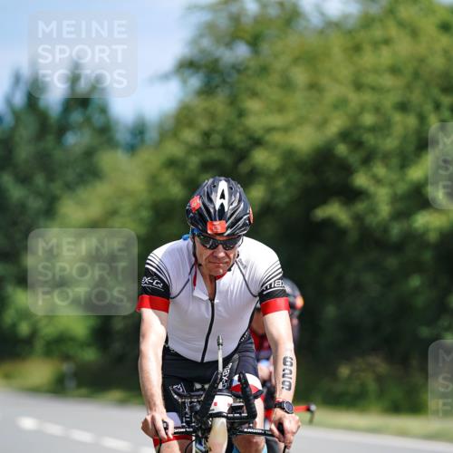 21.06.2026 - Viking Triathlon Michael Burmester http://msf.ph/oto/9864641 21.06.2026 11:49:43 Radfahren 9, 40, 40, 93, 156, 156, 168, 207, 224, 254, 346, 393, 471, 482, 489, 492, 493, 528, 629, 633 meine-sportfotos.de