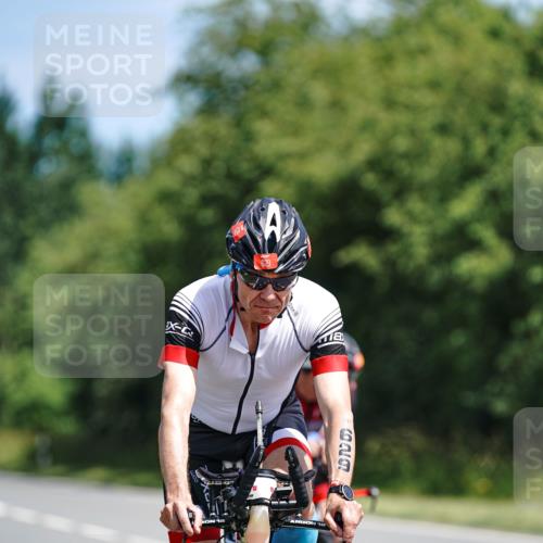 21.06.2026 - Viking Triathlon Michael Burmester http://msf.ph/oto/9864643 21.06.2026 11:49:43 Radfahren 9, 40, 40, 93, 156, 156, 168, 207, 224, 254, 346, 393, 471, 482, 489, 492, 493, 528, 629, 633 meine-sportfotos.de