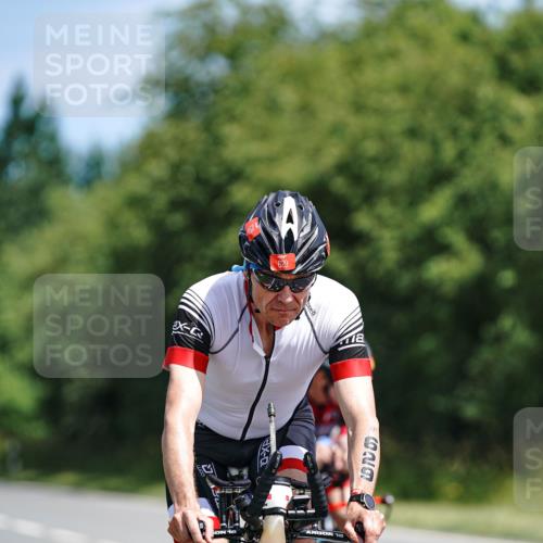 21.06.2026 - Viking Triathlon Michael Burmester http://msf.ph/oto/9864645 21.06.2026 11:49:43 Radfahren 9, 40, 40, 93, 156, 156, 168, 207, 224, 254, 346, 393, 471, 482, 489, 492, 493, 528, 629, 633 meine-sportfotos.de