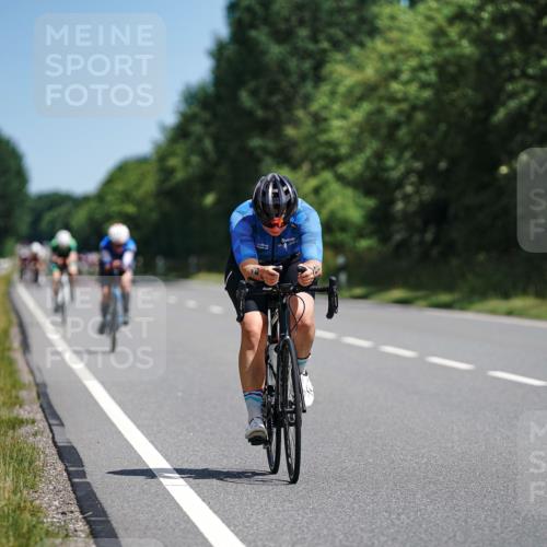 21.06.2026 - Viking Triathlon Michael Burmester http://msf.ph/oto/9864655 21.06.2026 11:49:45 Radfahren 9, 40, 40, 93, 156, 156, 168, 207, 224, 254, 346, 393, 471, 482, 492, 493, 528, 629, 633 meine-sportfotos.de