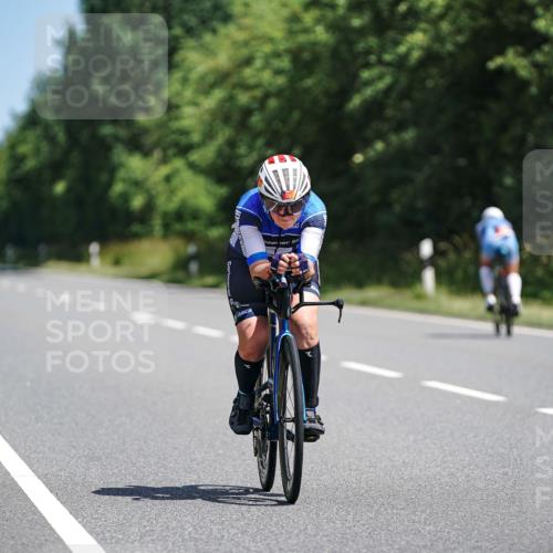 21.06.2026 - Viking Triathlon Michael Burmester http://msf.ph/oto/9864666 21.06.2026 11:49:49 Radfahren 40, 40, 93, 156, 156, 168, 207, 218, 224, 254, 333, 346, 393, 471, 482, 492, 493, 528, 614, 629, 633 meine-sportfotos.de