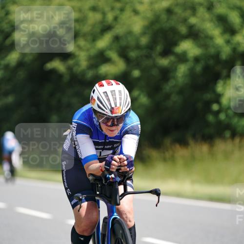 21.06.2026 - Viking Triathlon Michael Burmester http://msf.ph/oto/9864674 21.06.2026 11:49:49 Radfahren 40, 40, 93, 156, 156, 168, 207, 218, 224, 254, 333, 346, 393, 471, 482, 492, 493, 528, 614, 629, 633 meine-sportfotos.de