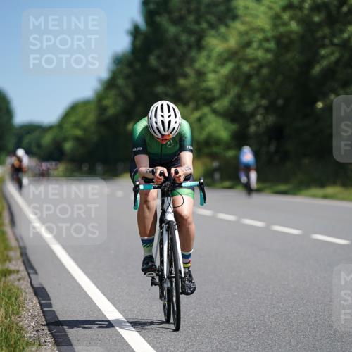 21.06.2026 - Viking Triathlon Michael Burmester http://msf.ph/oto/9864686 21.06.2026 11:49:52 Radfahren 40, 40, 93, 156, 156, 218, 224, 254, 297, 333, 346, 393, 471, 482, 492, 493, 519, 528, 614, 629, 633 meine-sportfotos.de