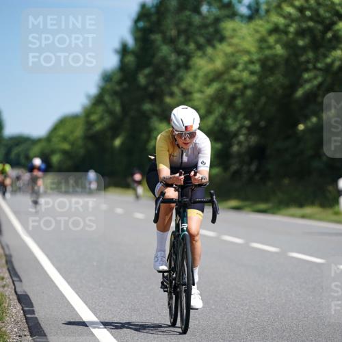 21.06.2026 - Viking Triathlon Michael Burmester http://msf.ph/oto/9864700 21.06.2026 11:50:03 Radfahren 40, 93, 152, 156, 218, 244, 272, 297, 300, 333, 346, 393, 482, 492, 493, 519, 528, 614, 614, 633, 633 meine-sportfotos.de