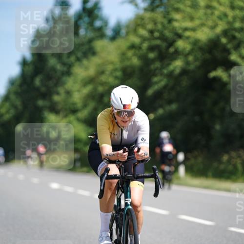 21.06.2026 - Viking Triathlon Michael Burmester http://msf.ph/oto/9864702 21.06.2026 11:50:03 Radfahren 40, 93, 152, 156, 218, 244, 272, 297, 300, 333, 346, 393, 482, 492, 493, 519, 528, 614, 614, 633, 633 meine-sportfotos.de