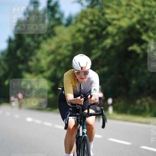 21.06.2026 - Viking Triathlon Michael Burmester http://msf.ph/oto/9864706 21.06.2026 11:50:03 Radfahren 40, 93, 152, 156, 218, 244, 272, 297, 300, 333, 346, 393, 482, 492, 493, 519, 528, 614, 614, 633, 633 meine-sportfotos.de