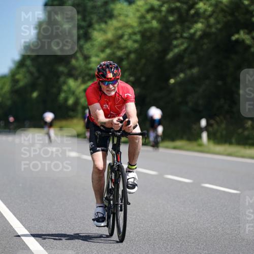 21.06.2026 - Viking Triathlon Michael Burmester http://msf.ph/oto/9864751 21.06.2026 11:50:18 Radfahren 33, 76, 92, 151, 152, 244, 272, 297, 297, 300, 351, 414, 519, 557, 574, 614, 633, 641 meine-sportfotos.de