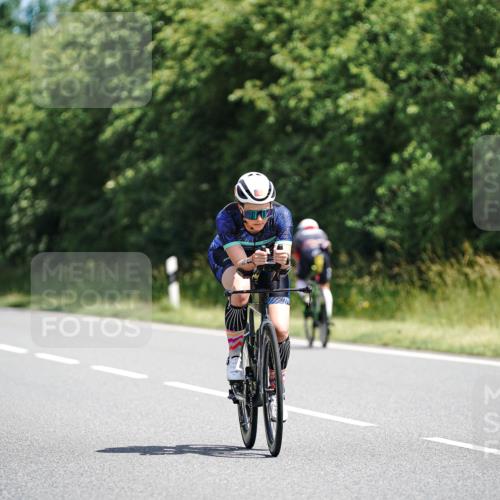 21.06.2026 - Viking Triathlon Michael Burmester http://msf.ph/oto/9864772 21.06.2026 11:50:30 Radfahren 33, 76, 88, 92, 107, 151, 174, 229, 272, 297, 351, 376, 385, 414, 422, 512, 557, 574, 618, 641, 641 meine-sportfotos.de
