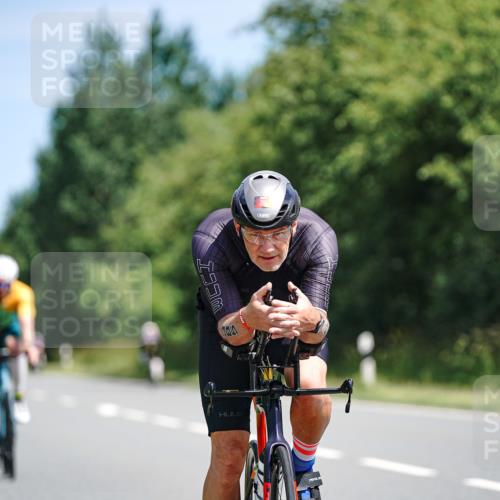 21.06.2026 - Viking Triathlon Michael Burmester http://msf.ph/oto/9864806 21.06.2026 11:50:36 Radfahren 33, 88, 92, 106, 107, 151, 174, 195, 229, 351, 376, 385, 414, 422, 512, 557, 574, 618, 641, 641, 647 meine-sportfotos.de
