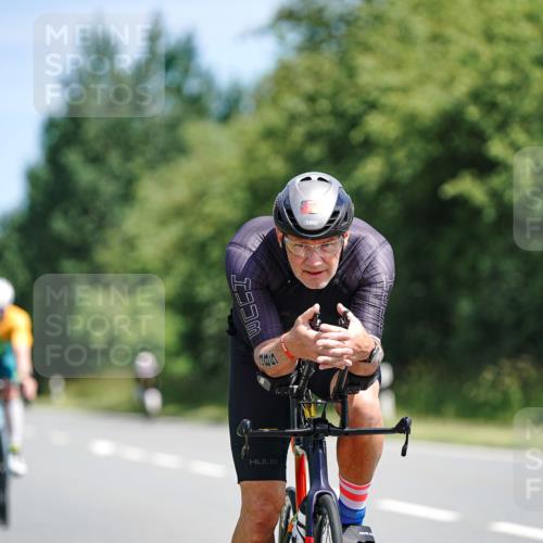 21.06.2026 - Viking Triathlon Michael Burmester http://msf.ph/oto/9864809 21.06.2026 11:50:36 Radfahren 33, 88, 92, 106, 107, 151, 174, 195, 229, 351, 376, 385, 414, 422, 512, 557, 574, 618, 641, 641, 647 meine-sportfotos.de