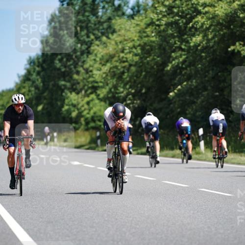 21.06.2026 - Viking Triathlon Michael Burmester http://msf.ph/oto/9864838 21.06.2026 11:50:41 Radfahren 88, 92, 106, 107, 151, 174, 195, 229, 351, 376, 385, 422, 512, 557, 574, 618, 641, 641, 647 meine-sportfotos.de