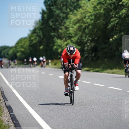 21.06.2026 - Viking Triathlon Michael Burmester http://msf.ph/oto/9864852 21.06.2026 11:50:52 Radfahren 88, 106, 106, 195, 413, 512, 590, 641, 647, 647 meine-sportfotos.de