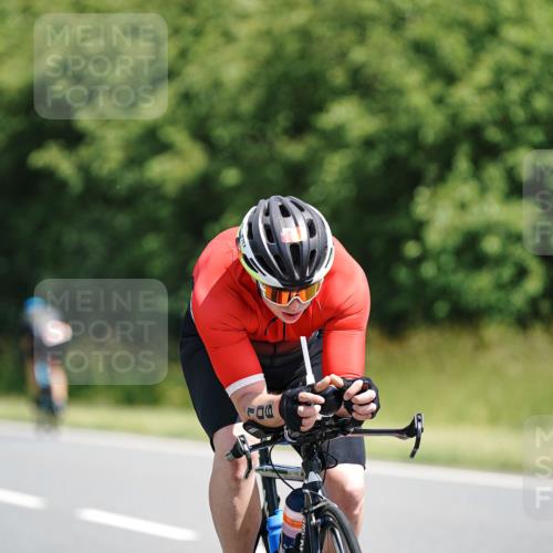 21.06.2026 - Viking Triathlon Michael Burmester http://msf.ph/oto/9864858 21.06.2026 11:50:54 Radfahren 88, 106, 106, 195, 413, 512, 564, 590, 641, 647, 647 meine-sportfotos.de
