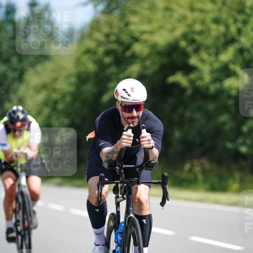 21.06.2026 - Viking Triathlon Michael Burmester http://msf.ph/oto/9864943 21.06.2026 11:52:03 Radfahren 61, 77, 80, 80, 141, 359, 410, 423, 491, 550, 636, 660 meine-sportfotos.de