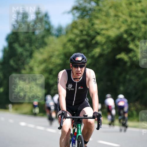 21.06.2026 - Viking Triathlon Michael Burmester http://msf.ph/oto/9864966 21.06.2026 11:52:10 Radfahren 61, 77, 80, 141, 410, 423, 491, 520, 550, 636, 660 meine-sportfotos.de