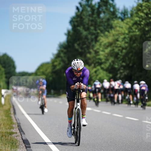21.06.2026 - Viking Triathlon Michael Burmester http://msf.ph/oto/9864980 21.06.2026 11:52:12 Radfahren 61, 77, 80, 141, 410, 423, 491, 520, 550, 636, 660 meine-sportfotos.de