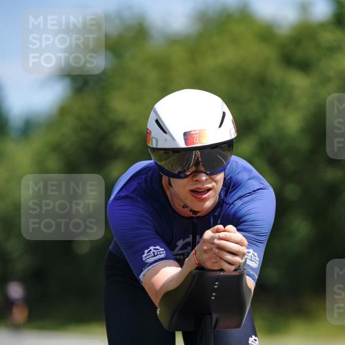 21.06.2026 - Viking Triathlon Michael Burmester http://msf.ph/oto/9865009 21.06.2026 11:52:37 Radfahren 27, 104, 109, 117, 135, 145, 180, 184, 233, 446, 452, 500, 515, 516, 520 meine-sportfotos.de