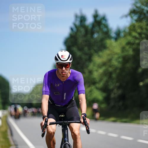 21.06.2026 - Viking Triathlon Michael Burmester http://msf.ph/oto/9865019 21.06.2026 11:52:38 Radfahren 27, 104, 109, 117, 135, 145, 180, 184, 233, 446, 452, 496, 500, 515, 516 meine-sportfotos.de