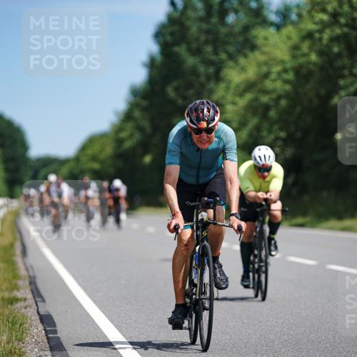 21.06.2026 - Viking Triathlon Michael Burmester http://msf.ph/oto/9865032 21.06.2026 11:52:50 Radfahren 104, 109, 135, 145, 178, 180, 202, 383, 446, 452, 452, 496, 500, 515, 603, 610 meine-sportfotos.de
