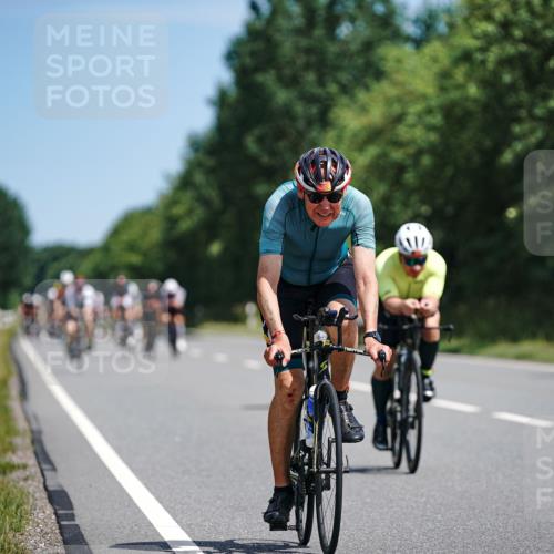 21.06.2026 - Viking Triathlon Michael Burmester http://msf.ph/oto/9865035 21.06.2026 11:52:50 Radfahren 104, 109, 135, 145, 178, 180, 202, 383, 446, 452, 452, 496, 500, 515, 603, 610 meine-sportfotos.de