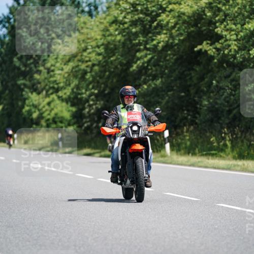 21.06.2026 - Viking Triathlon Michael Burmester http://msf.ph/oto/9865192 21.06.2026 11:53:44 Radfahren 1, 4, 59, 62, 217, 231, 339, 354, 363, 398, 400, 424, 448, 454, 458, 539 meine-sportfotos.de