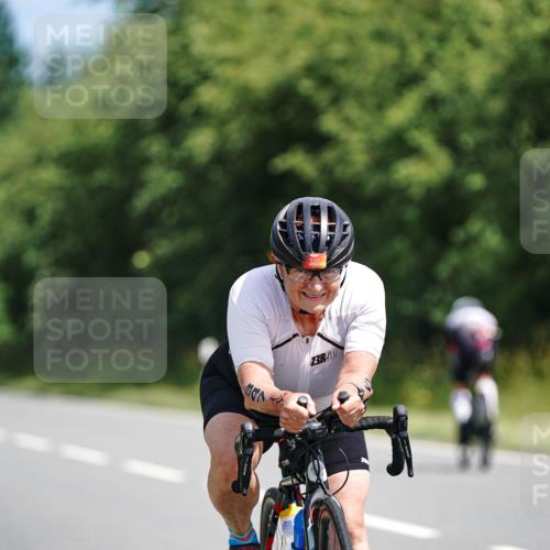 21.06.2026 - Viking Triathlon Michael Burmester http://msf.ph/oto/9865228 21.06.2026 11:54:11 Radfahren 62, 81, 143, 209, 309, 347, 354, 424, 448, 579, 662, 662 meine-sportfotos.de