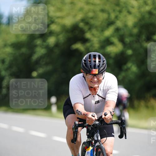 21.06.2026 - Viking Triathlon Michael Burmester http://msf.ph/oto/9865229 21.06.2026 11:54:11 Radfahren 62, 81, 143, 209, 309, 347, 354, 424, 448, 579, 662, 662 meine-sportfotos.de