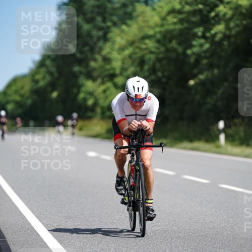 21.06.2026 - Viking Triathlon Michael Burmester http://msf.ph/oto/9865256 21.06.2026 11:54:20 Radfahren 81, 114, 209, 234, 243, 264, 265, 309, 347, 392, 417, 447, 530, 579, 662, 662 meine-sportfotos.de