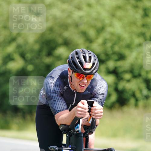 21.06.2026 - Viking Triathlon Michael Burmester http://msf.ph/oto/9865276 21.06.2026 11:54:35 Radfahren 2, 19, 114, 234, 243, 264, 265, 392, 399, 417, 447, 530, 627, 662 meine-sportfotos.de