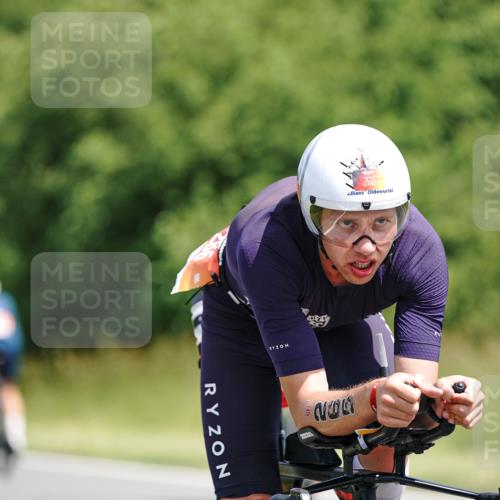21.06.2026 - Viking Triathlon Michael Burmester http://msf.ph/oto/9865302 21.06.2026 11:54:42 Radfahren 2, 19, 114, 213, 234, 243, 264, 265, 345, 392, 399, 431, 447, 504, 530, 627 meine-sportfotos.de