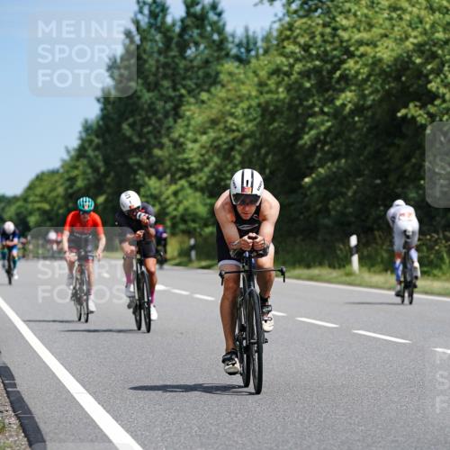 21.06.2026 - Viking Triathlon Michael Burmester http://msf.ph/oto/9865305 21.06.2026 11:56:13 Radfahren 14, 18, 131, 133, 321, 334, 341, 405, 432, 436, 439, 486, 487, 506, 533, 533 meine-sportfotos.de
