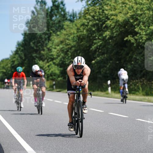 21.06.2026 - Viking Triathlon Michael Burmester http://msf.ph/oto/9865308 21.06.2026 11:56:13 Radfahren 14, 18, 131, 133, 321, 334, 341, 405, 432, 436, 439, 486, 487, 506, 533, 533 meine-sportfotos.de