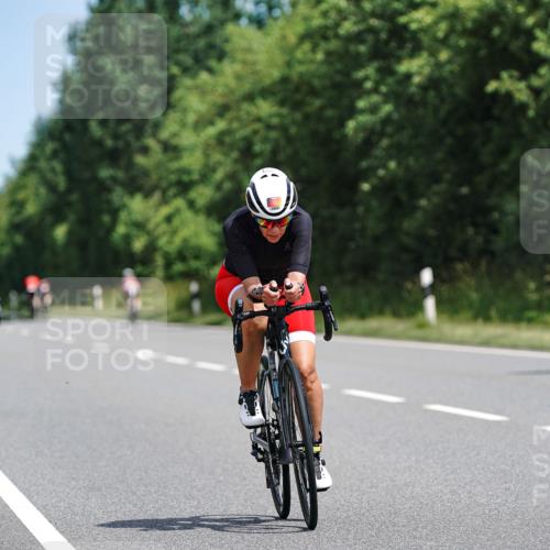 21.06.2026 - Viking Triathlon Michael Burmester http://msf.ph/oto/9865384 21.06.2026 11:57:14 Radfahren 25, 134, 137, 158, 190, 225, 253, 344, 369, 388, 449, 469, 547, 575, 630, 630 meine-sportfotos.de