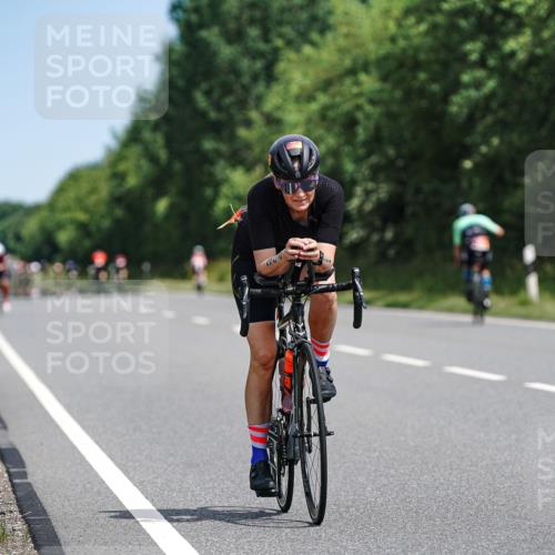 21.06.2026 - Viking Triathlon Michael Burmester http://msf.ph/oto/9865394 21.06.2026 11:57:16 Radfahren 25, 134, 137, 158, 190, 225, 253, 344, 369, 388, 449, 469, 547, 575, 630, 630 meine-sportfotos.de