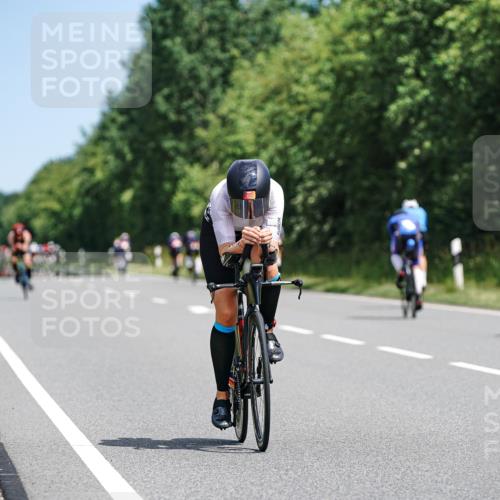21.06.2026 - Viking Triathlon Michael Burmester http://msf.ph/oto/9865421 21.06.2026 11:58:02 Radfahren 54, 192, 275, 352, 430, 453, 523, 605, 667 meine-sportfotos.de