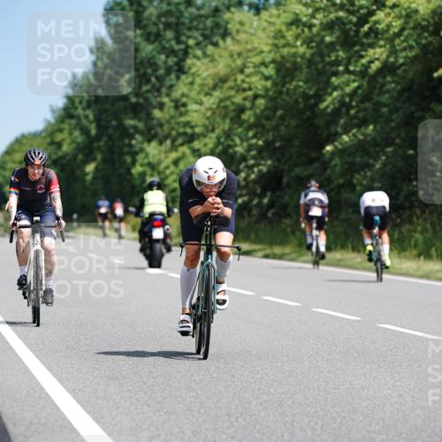 21.06.2026 - Viking Triathlon Michael Burmester http://msf.ph/oto/9865494 21.06.2026 11:58:49 Radfahren 31, 36, 105, 139, 164, 208, 230, 230, 278, 310, 330, 358, 362, 371, 375, 551, 563, 635, 635, 638 meine-sportfotos.de