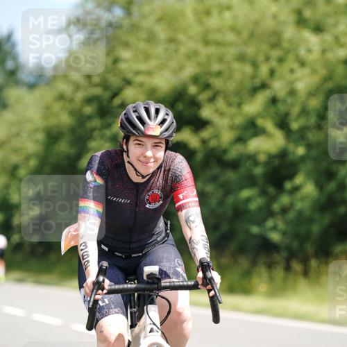 21.06.2026 - Viking Triathlon Michael Burmester http://msf.ph/oto/9865519 21.06.2026 11:58:52 Radfahren 31, 105, 139, 208, 230, 230, 310, 330, 358, 362, 371, 375, 444, 531, 551, 635, 635, 638 meine-sportfotos.de