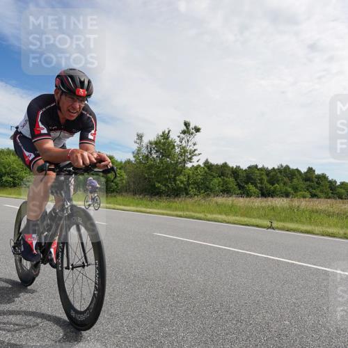 21.06.2026 - Viking Triathlon Michael Burmester http://msf.ph/oto/9865556 21.06.2026 11:11:11 Radfahren 36, 103, 183, 230, 251, 270, 310, 444, 569, 626, 662 meine-sportfotos.de
