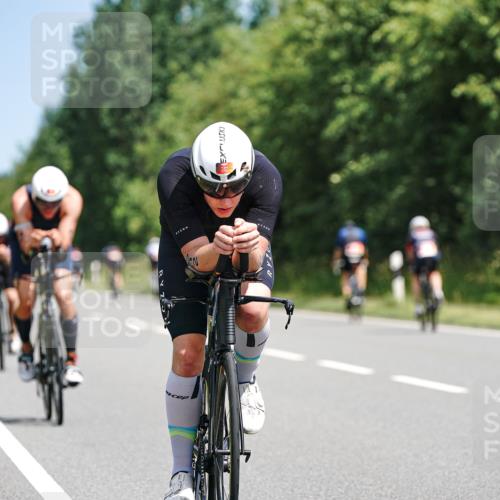 21.06.2026 - Viking Triathlon Michael Burmester http://msf.ph/oto/9865561 21.06.2026 11:59:17 Radfahren 47, 91, 242, 276, 306, 311, 313, 379, 421, 441, 444, 444, 510, 524, 531, 536, 537, 638 meine-sportfotos.de