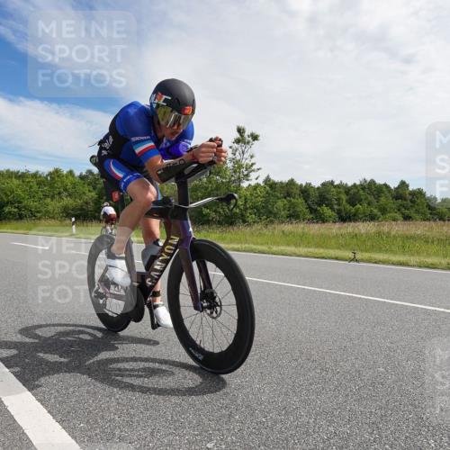 21.06.2026 - Viking Triathlon Michael Burmester http://msf.ph/oto/9865599 21.06.2026 11:14:49 Radfahren 14, 91, 116, 116, 155, 223, 313, 317, 410, 453, 454, 523, 554, 554, 571, 639 meine-sportfotos.de