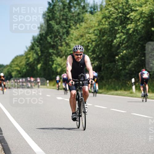 21.06.2026 - Viking Triathlon Michael Burmester http://msf.ph/oto/9865641 21.06.2026 11:59:35 Radfahren 91, 173, 222, 268, 273, 306, 313, 350, 357, 440, 510, 576 meine-sportfotos.de