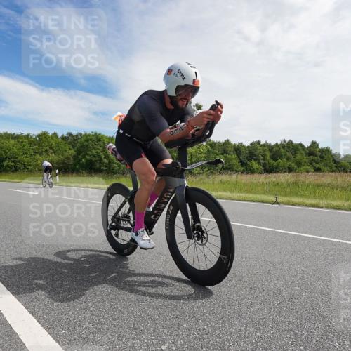 21.06.2026 - Viking Triathlon Michael Burmester http://msf.ph/oto/9865642 21.06.2026 11:17:47 Radfahren 18, 28, 49, 131, 181, 212, 261, 271, 360, 382, 390, 409, 430, 432, 463, 501 meine-sportfotos.de
