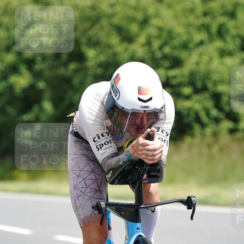 21.06.2026 - Viking Triathlon Michael Burmester http://msf.ph/oto/9865668 21.06.2026 12:00:30 Radfahren 42, 200, 285, 332, 404, 543, 554, 568, 604, 617, 623, 639, 639 meine-sportfotos.de